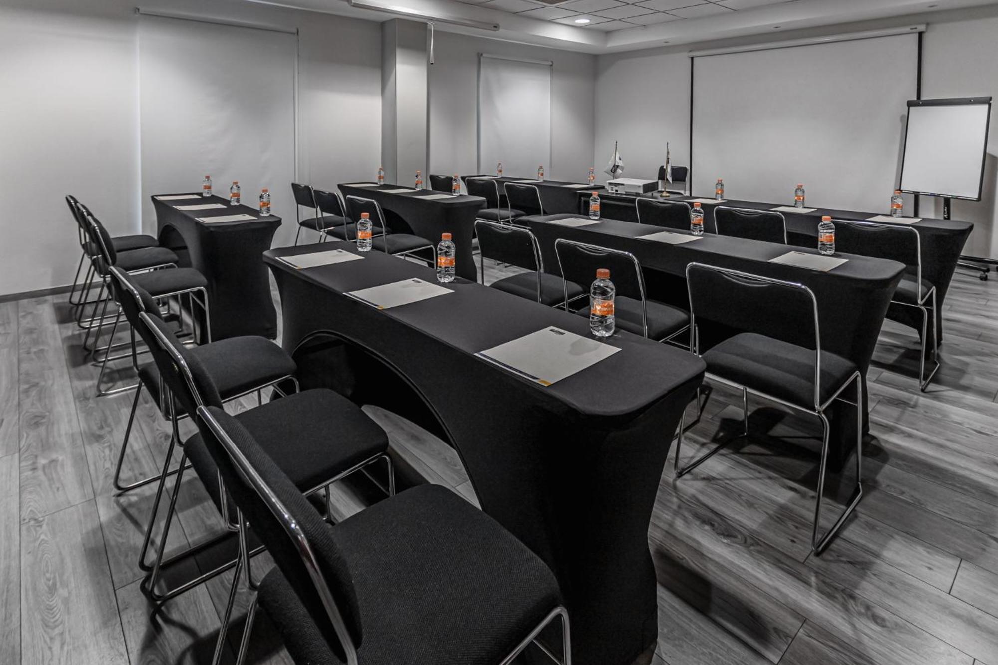 City Express By Marriott Oaxaca Exterior photo
